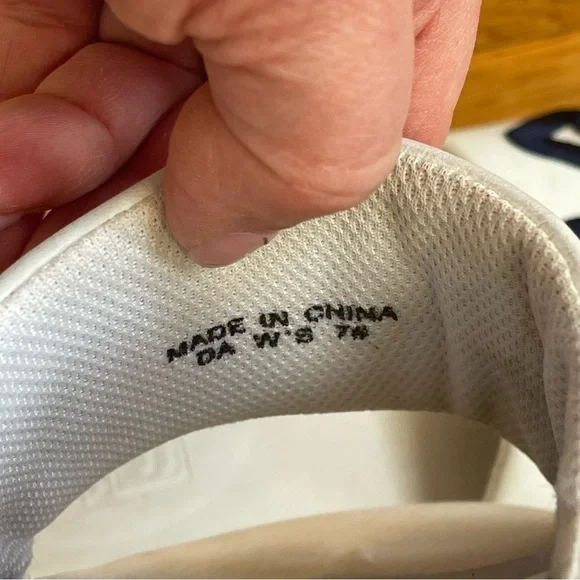 Fila Women's Disruptor Bold Slide Sandals Cushion Sole Red White Blue Sz 7 - Picture 9 of 10